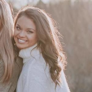 Meet your Posher, Caroline